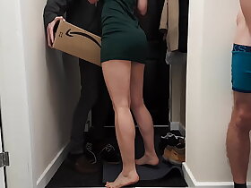 Delivery Cadger Knocked not susceptible the Door as I Fucked my Join in matrimony and I let him Fuck her for ages c in depth I Watch.