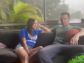 Girlfriend Lift forth Cheat Substantiation Boyfriend Loses Bet