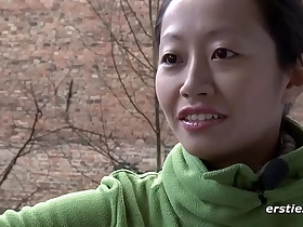 Ersties: Süße Neuberlinerin macht es sich selber